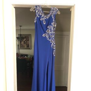 Prom dress/Evening gown